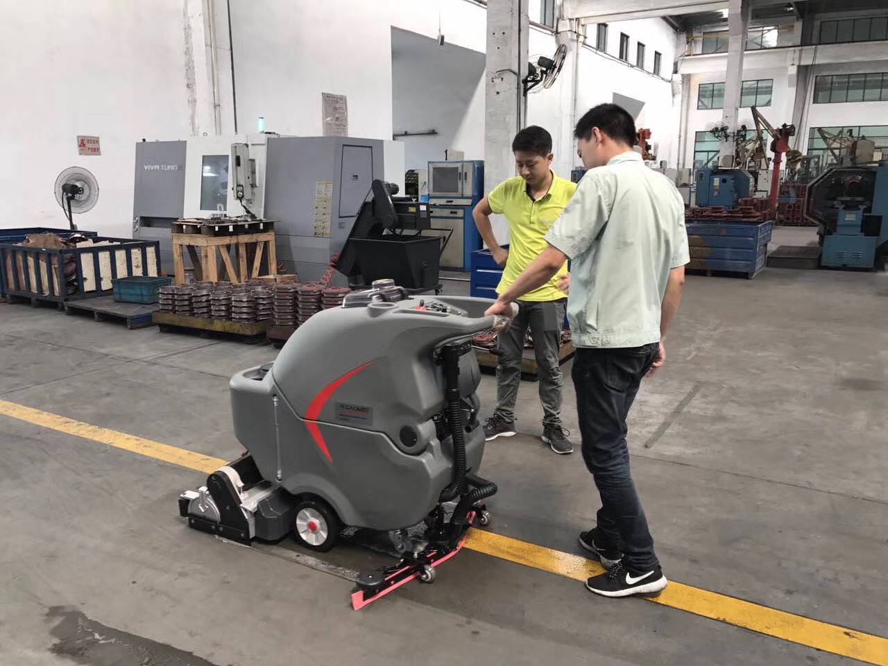 工廠洗地機(jī)為您帶來清潔新體驗