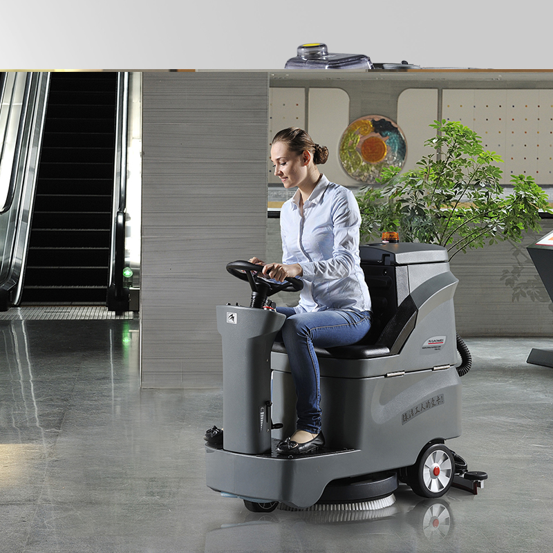 使用駕駛式洗地機清潔有什么好處？