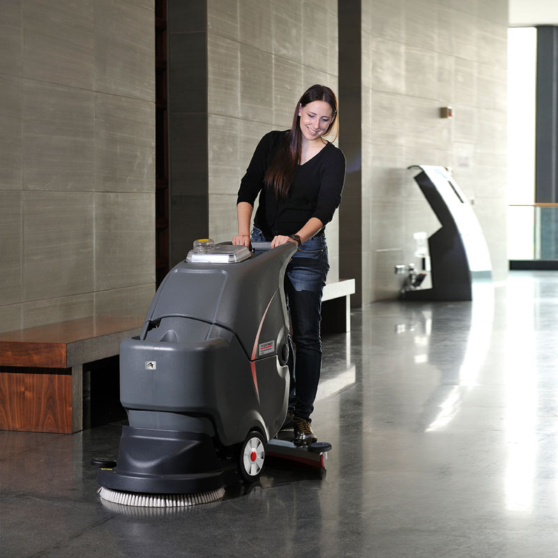 使用全自動(dòng)洗地機(jī)應(yīng)當(dāng)注意哪些問(wèn)題？