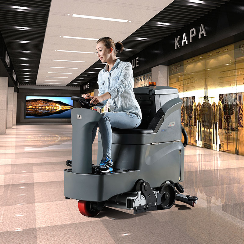 使用駕駛式洗地機(jī)清潔有什么好處？