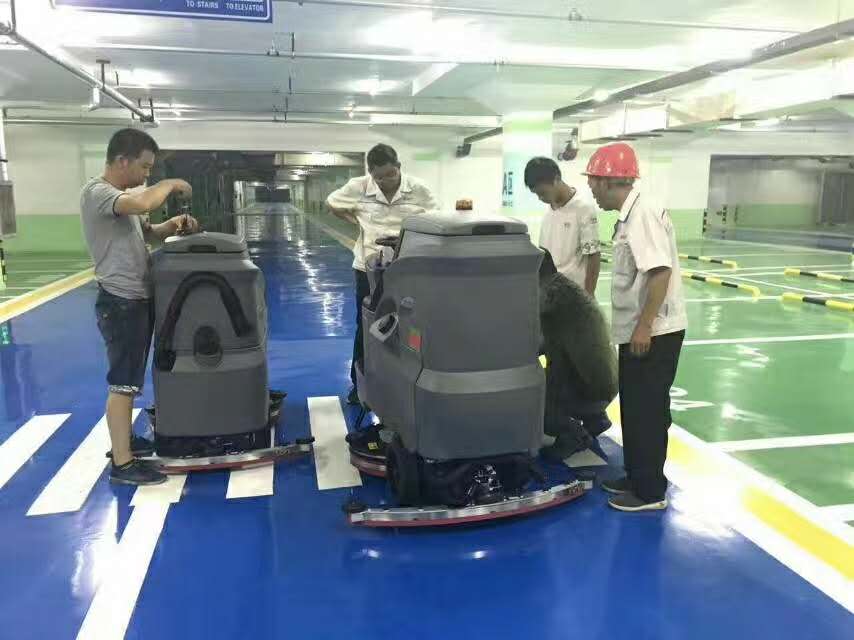 日常使用駕駛式洗地機如何保養(yǎng)？要注意些什么