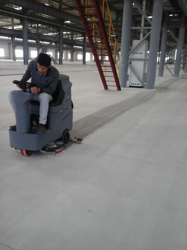 選擇租洗地機(jī)有什么好處？