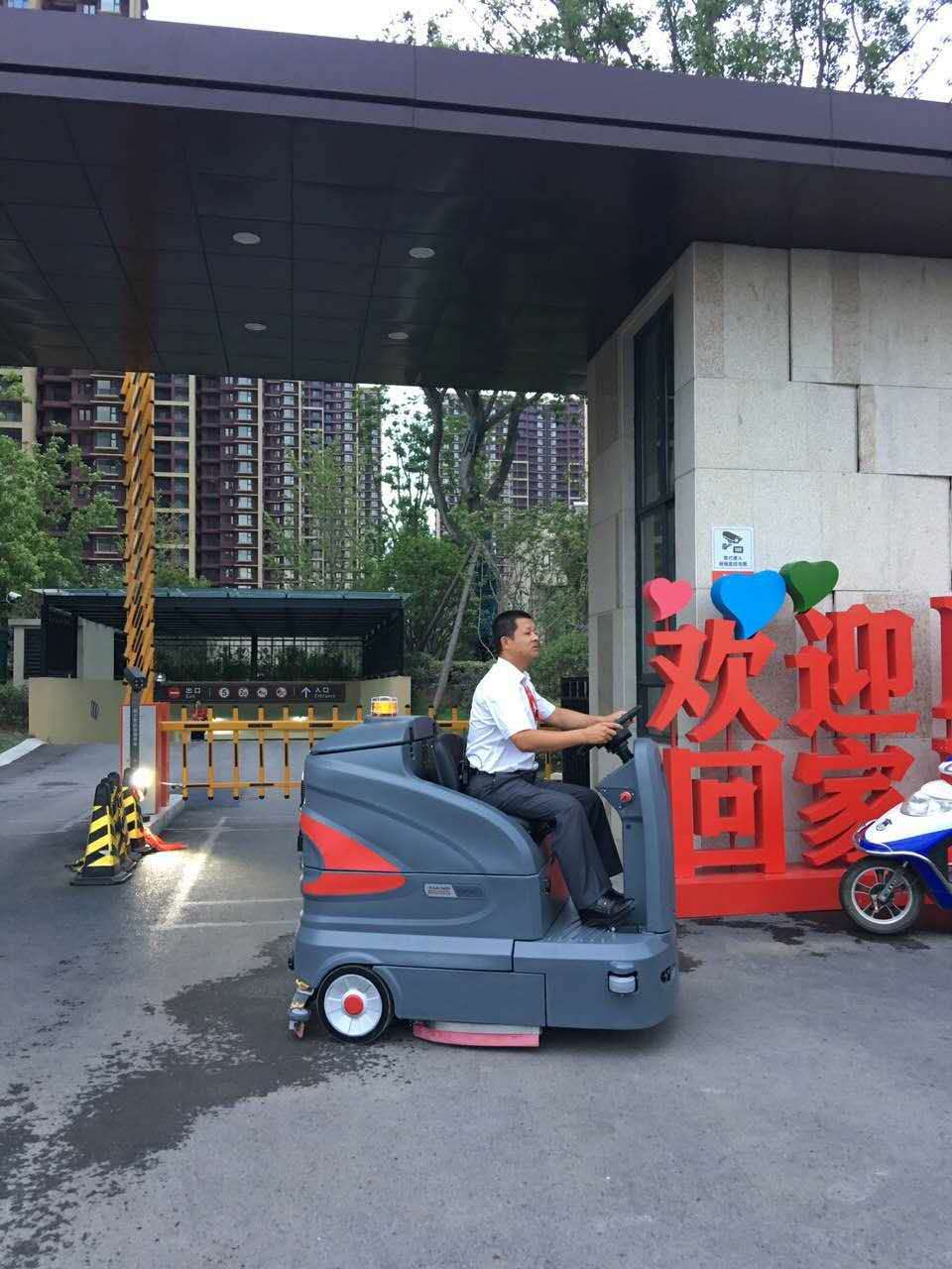 進口洗地車一定比國產(chǎn)洗地車好嗎？